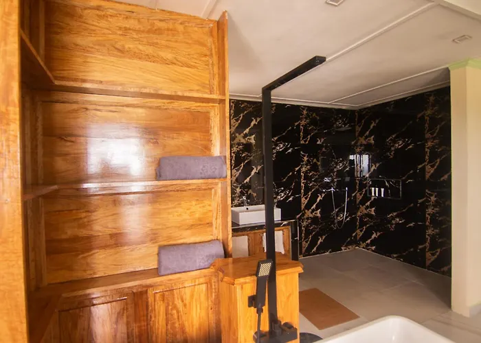 Azamat Self-catering